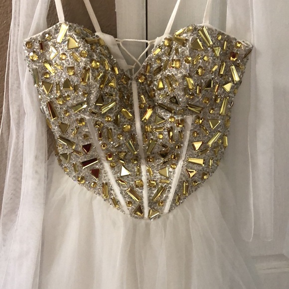 Sweet sixteen party dress. - Picture 2 of 5